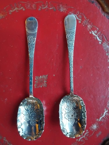 Silver plated berry spoons - 2,