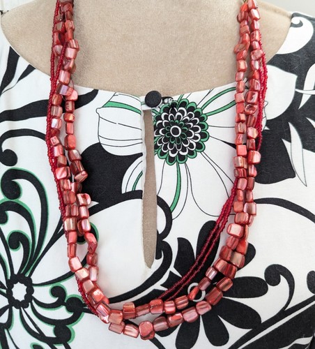 Long red necklace - necklace, shell