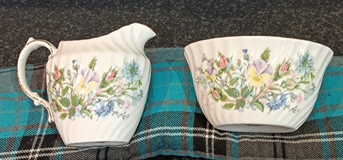 Aynsley wild tudor - tudor, jug