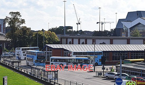 Photo pool meadow bus - ,