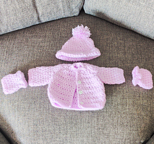 Newborn pink crochet 4pc - newborn,