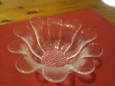 Fabulous Dartington Glass 'Daisy' Bowl - 6-inch (15cm) 