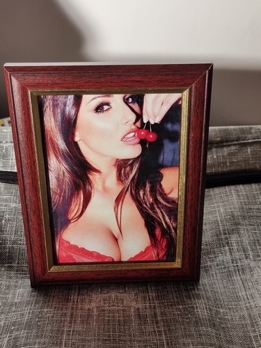 Lucy pinder model framed - lucy, 5x7