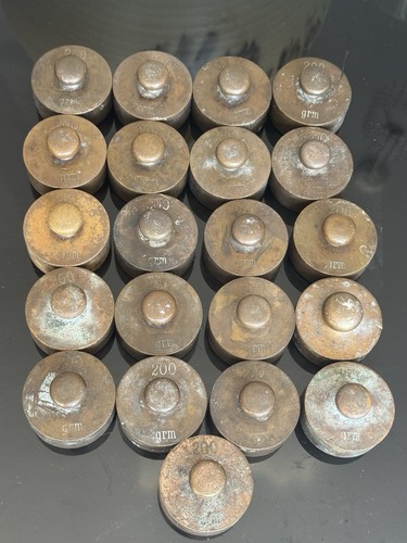 Old bronze brass 200g weights - old,