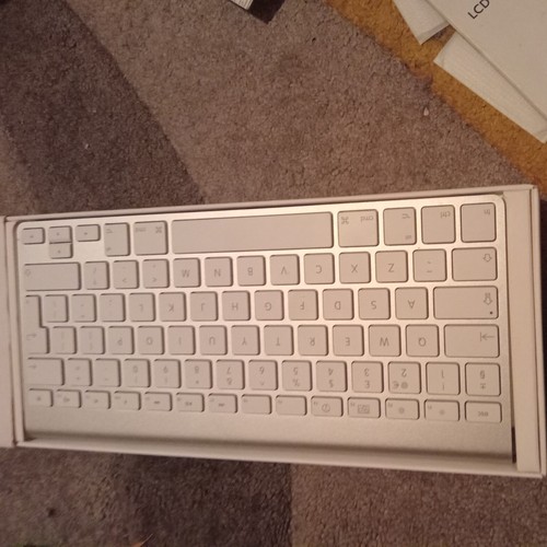 Apple wireless keyboard - wireless,
