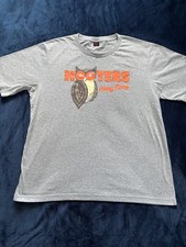 Hooters Hong Kong T Shirt XXL