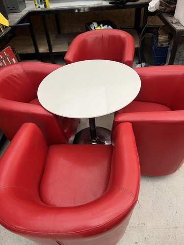 Round white pedestal table - white, 4