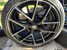 NEARLY NEW - 18" Fox ALLOY