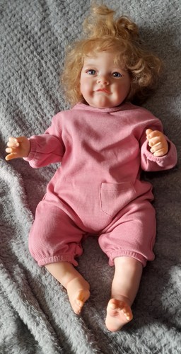 Gorgeous reborn toddler - gorgeous,