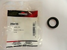 GENUINE BRIGGS & STRATTON UPPER CRANKSHAFT OIL SEAL 299819 299819S new in stock