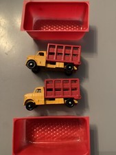 2 X RARE LONE STAR TUF TOTS CATTLE TRUCK LORRY IN PICK A PACK TRAY 1/118 1960s.