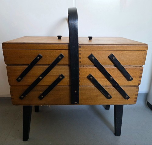 Wooden tier cantilever - 3,