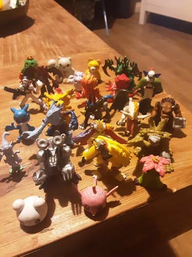 Digimon mini figures - digimon,