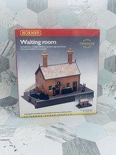 Hornby OO Gauge Waiting Room R8001 Model Railway Building Accessories - UNUSED