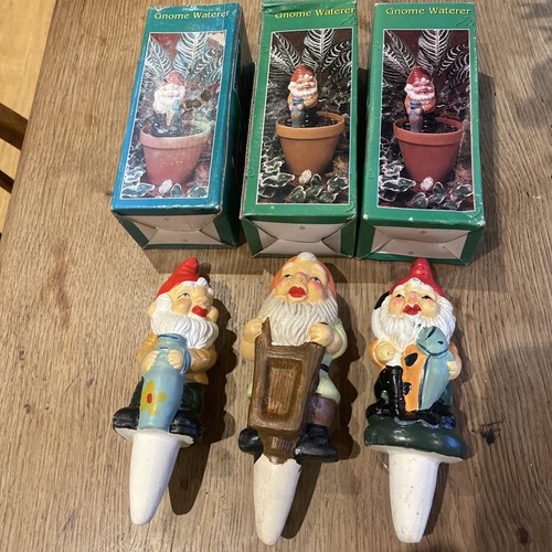 Set ceramic gnome - of,