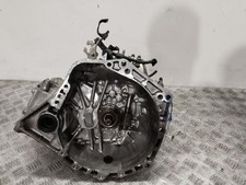 303000D073 GEARBOX /