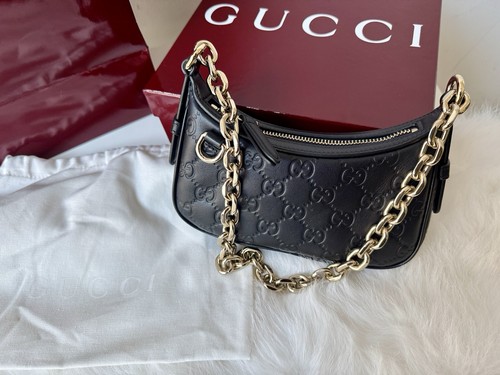 Gucci black emblem - gucci, leather