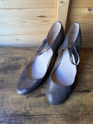 Repetto strap pumps bronze - repetto,