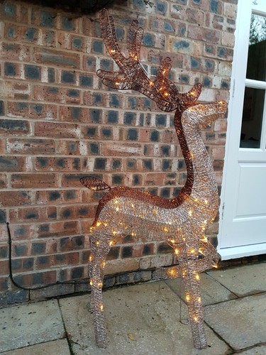 Large outdoor standing - outdoor,