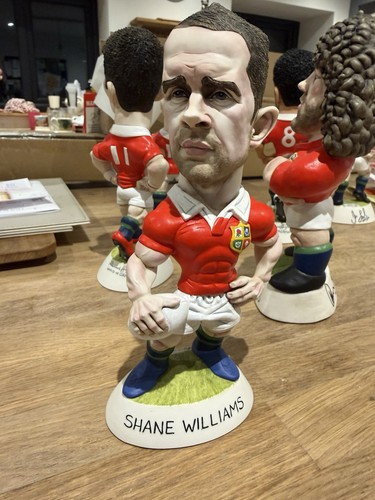 Limited edition rugby - 9”,