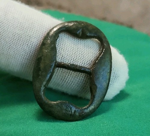 Medieval bronze buckle - bronze,