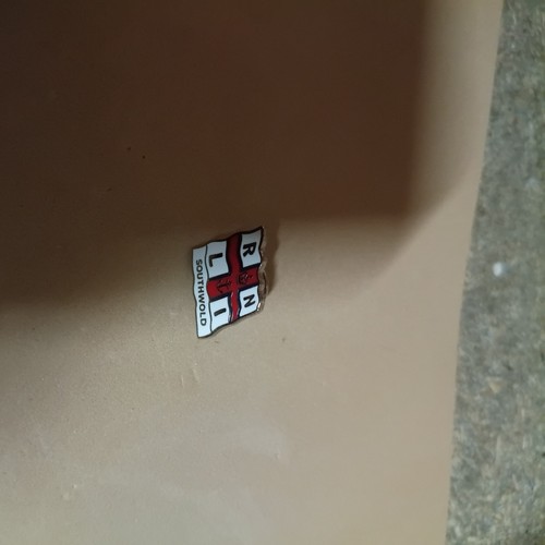 Rnli lifeboat station - flag, pin