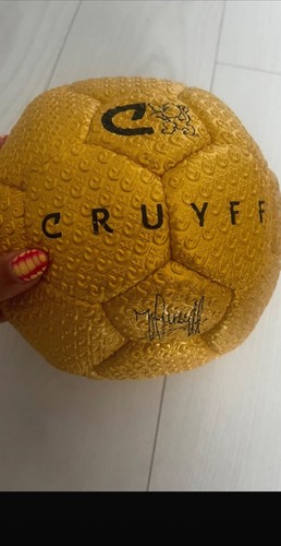 Signed cruyff gold - signed,