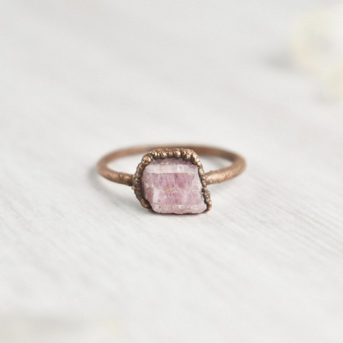 Size raw pink tourmaline - 7,