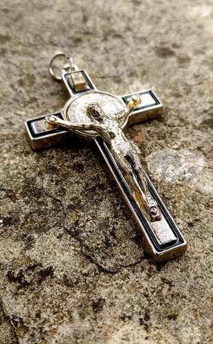 Large vintage crucifix pendant - vintage,