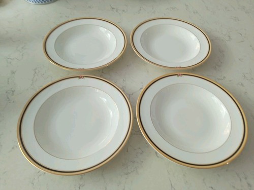 Wedgwood clio rimmed pasta - x,