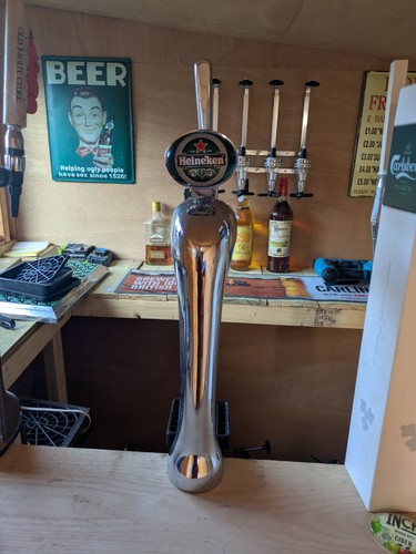 Heineken beer pump full - full, bar