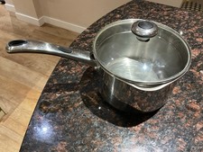 MEYER 18/10 STAINLESS STEEL 3 QT/ 2.8L SAUCEPAN WITH GLASS LID.