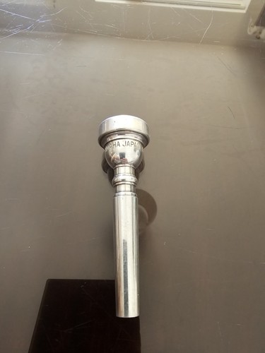 Yamaha trumpet mouthpiece 11b4 - trumpet,