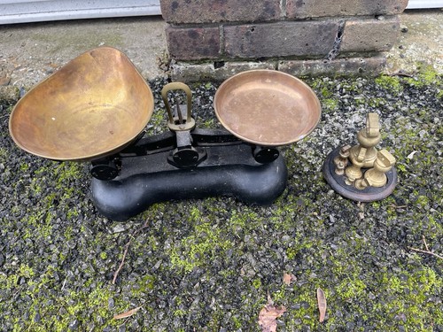 Lovely antique set weighing - lovely,
