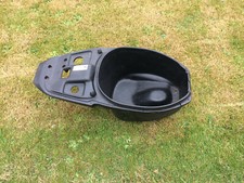 APRILIA RALLY 50 AIR , UNDER SEAT STORAGE, HELMET COMPARTMENT   2001- 51 REG