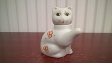 Lucky Cat Miniature Porcelain Ceramic Chinese Novelty Decorative Teapot