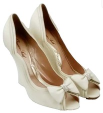 Mint Auth ARUNA SETH Cream Leather & Austrian Crystal Bow Open Toe Wedge Shoes 6