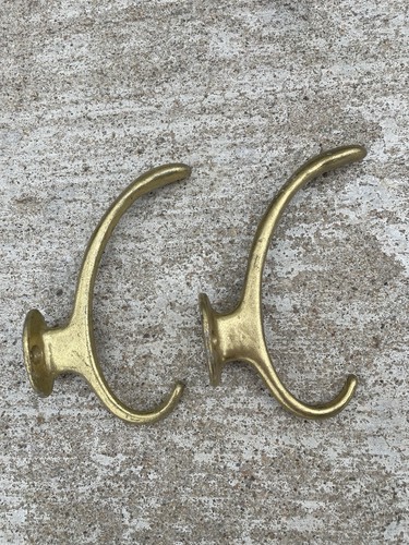 Pair vintage brass tone - vintage,