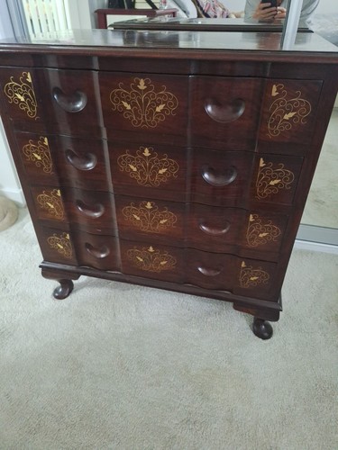 Small oak chest draws - small,