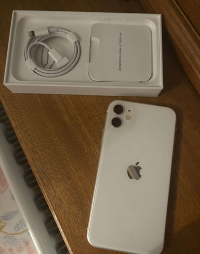 Apple iphone 64gb white - 11,