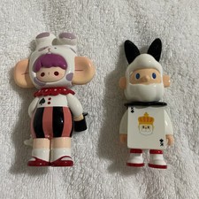 Finding Unicorn Farmer Bob World of Cards Series figurines