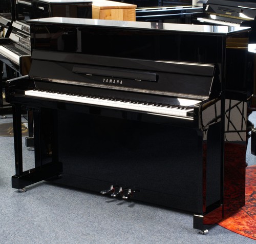 Yamaha p116 silent - yamaha, black