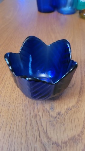 Cobalt blue glass bowl leaf - glass, /