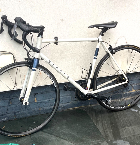 Road racing bike - road/racing,