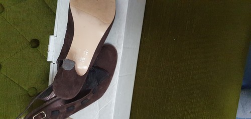 Ladies court shoe marks - court,