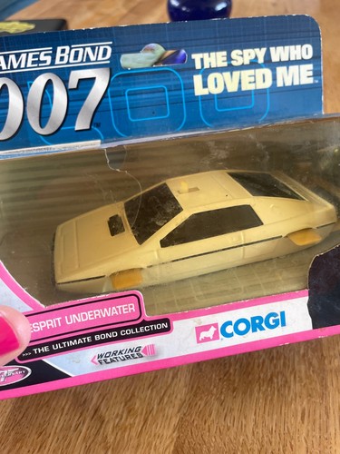 Corgi ty04510 james - ty04510, bond