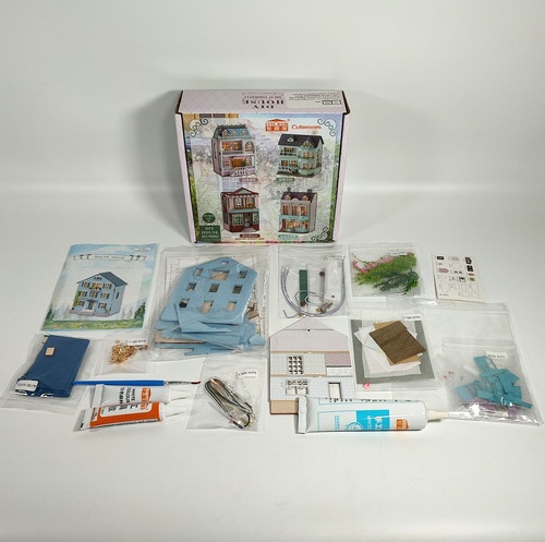 Cuteroom diy dolls house - dolls, kit