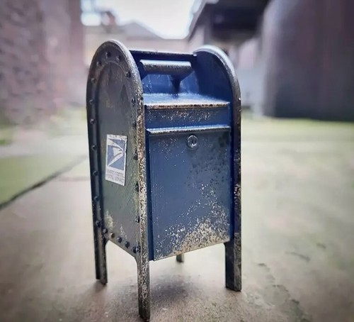 Miniature resin usps - 1,
