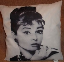 Audrey Hepburn Icon 17"x17" cushion cover.100% polyester machine washable