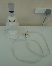 Poole Pottery white owl lamp - working